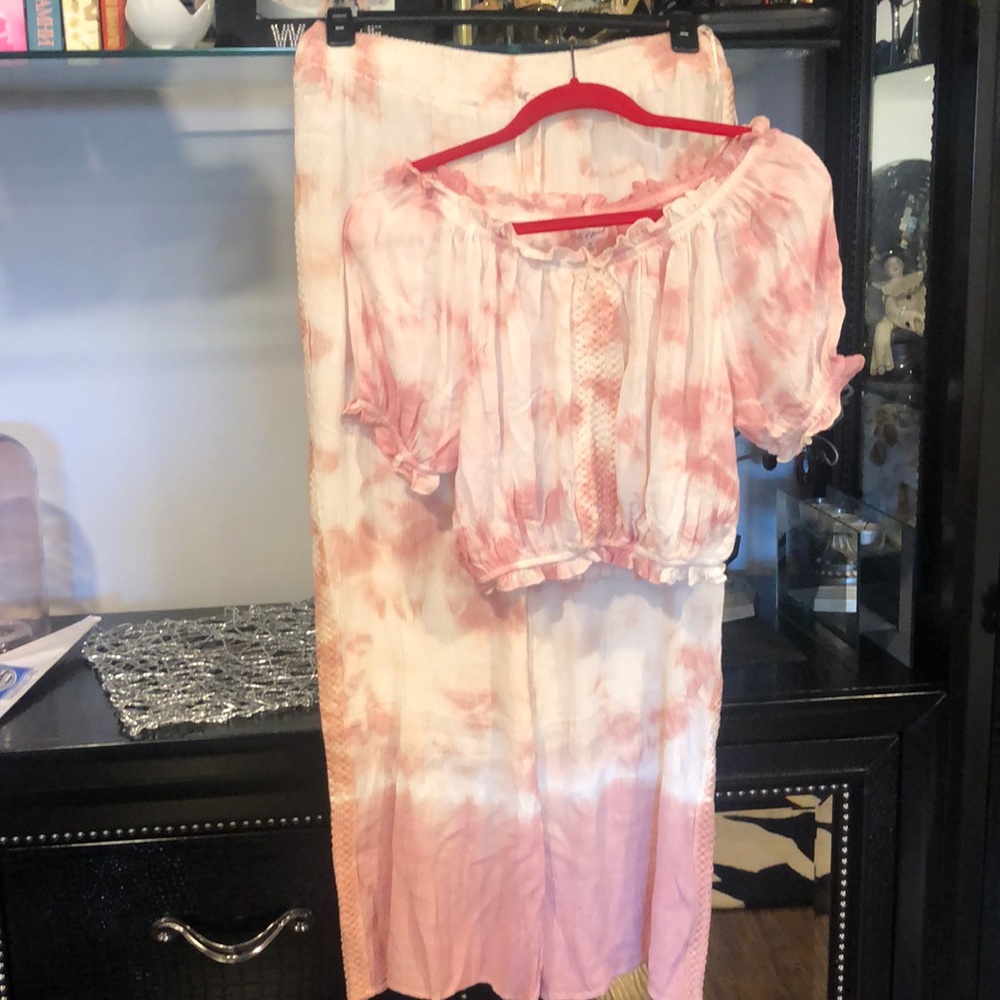 Kiwi and Punch 2 pieces set (top and pants), M,new